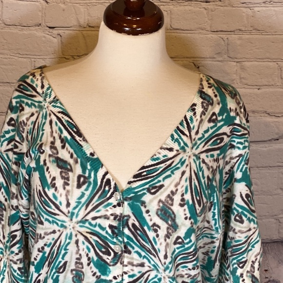 Ann Taylor XL white with teal, black and gray design with 1/3 sleeves - Picture 2 of 8